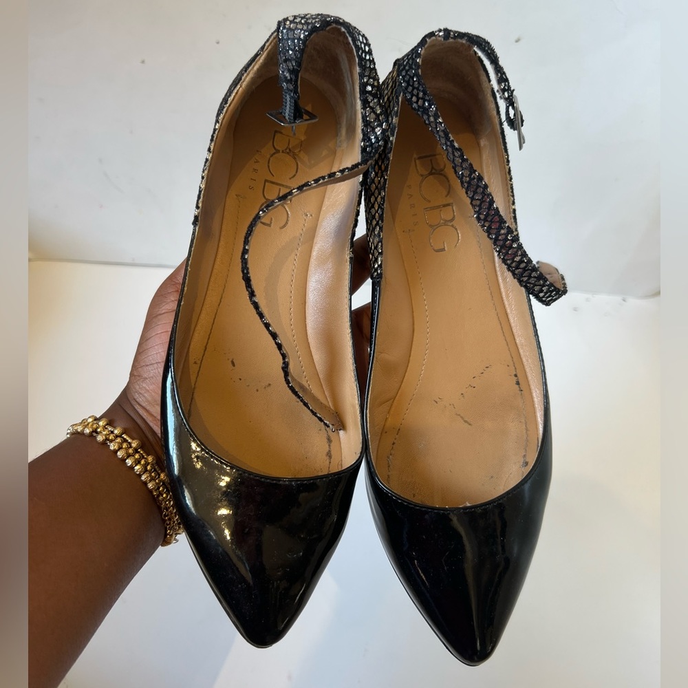 BCBG Paris Black Snakeskin Flats